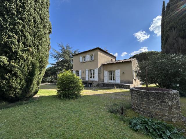 Maison 6 pièces 216 m²