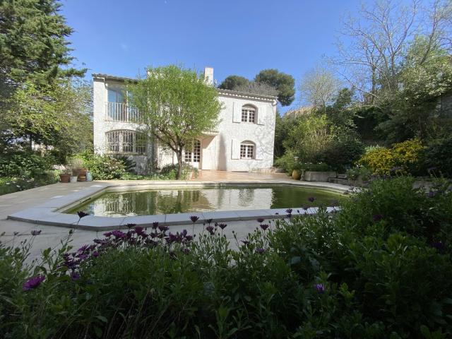 Maison 6 pièces 216 m²