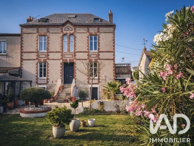 Maison 6 pièces 216 m²