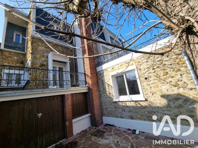 Maison 6 pièces 216 m²