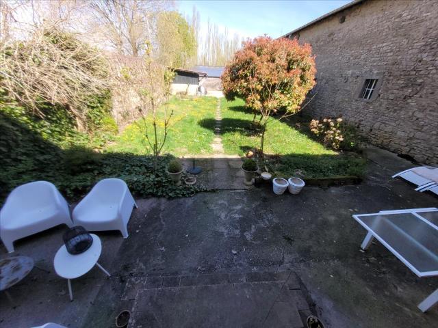 Maison 6 pièces 216 m²