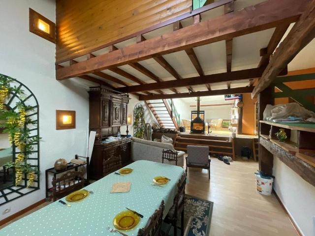 Maison 6 pièces 216 m²