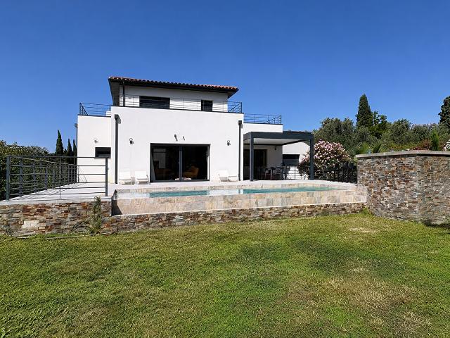 Maison 6 pièces 216 m²