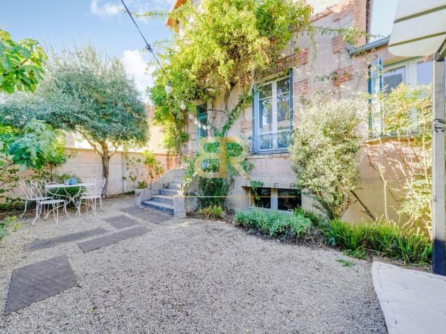 Maison 6 pièces 217 m²