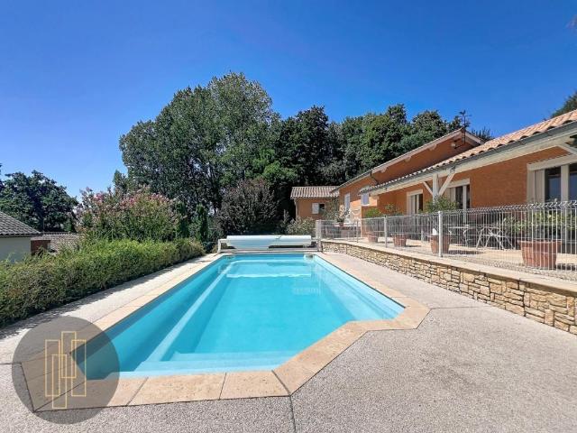 Maison 6 pièces 217 m²