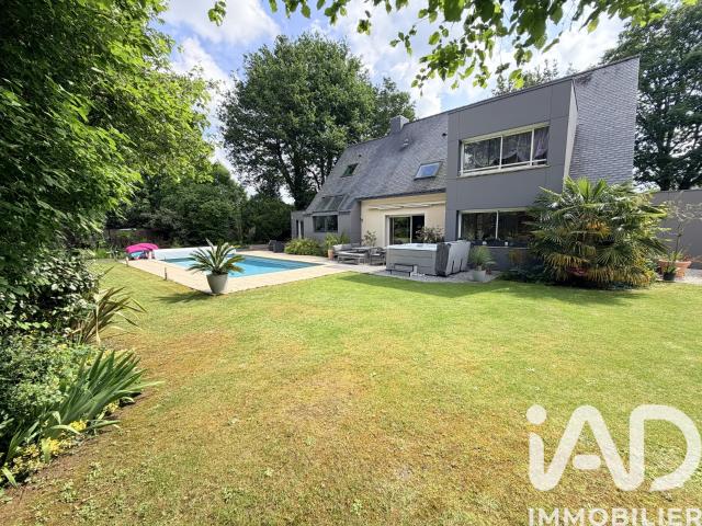 Maison 6 pièces 217 m²