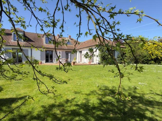 Maison 6 pièces 217 m²