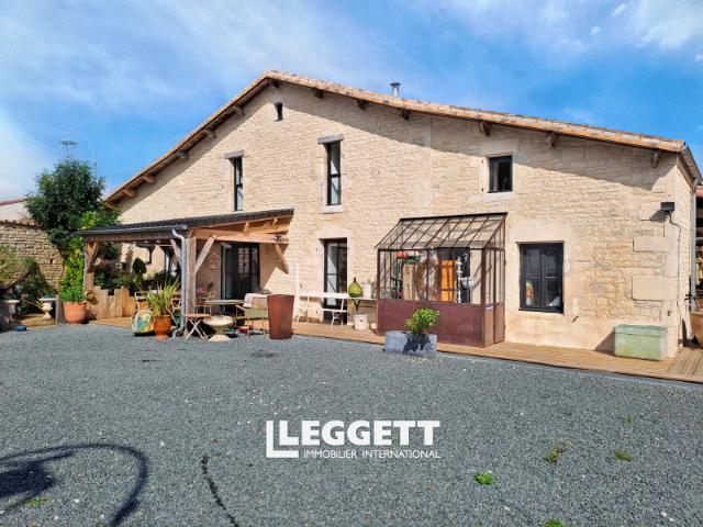 Maison 6 pièces 218 m²