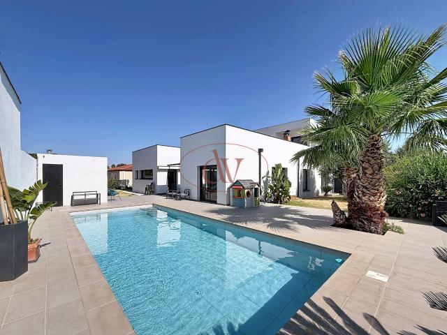 Maison 6 pièces 218 m²