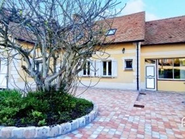 Maison 6 pièces 218 m²
