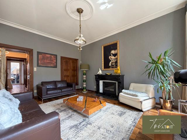 Maison 6 pièces 218 m²