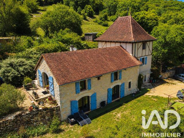 Maison 6 pièces 218 m²