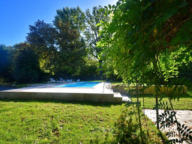 Maison 6 pièces 219 m²