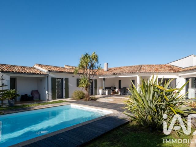 Maison 6 pièces 219 m²