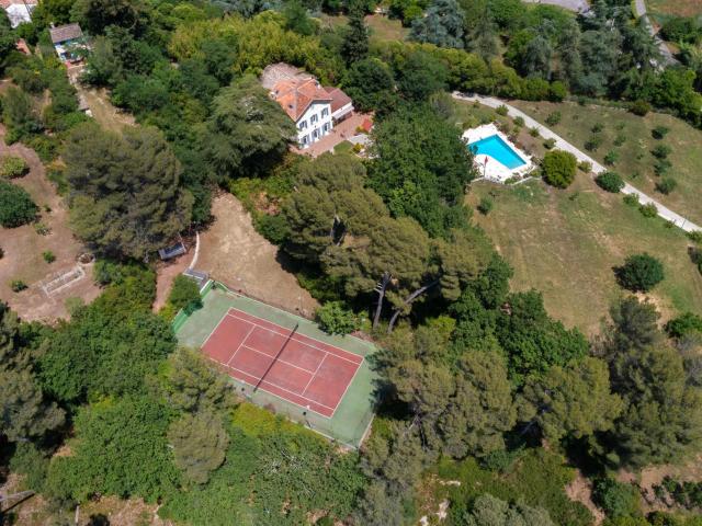 Maison 6 pièces 210 m²