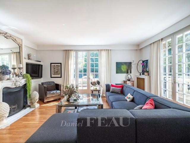 Maison 6 pièces 210 m²