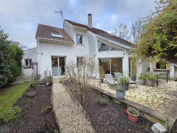 Maison 6 pièces 210 m²