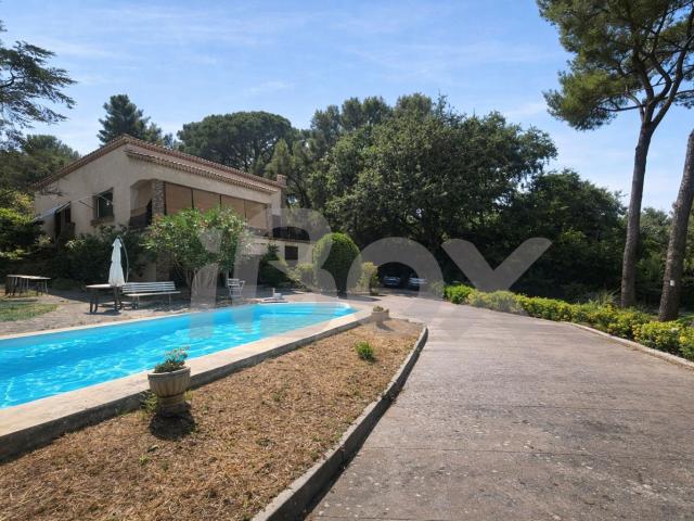 Maison 6 pièces 210 m²