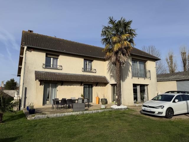 Maison 6 pièces 210 m²