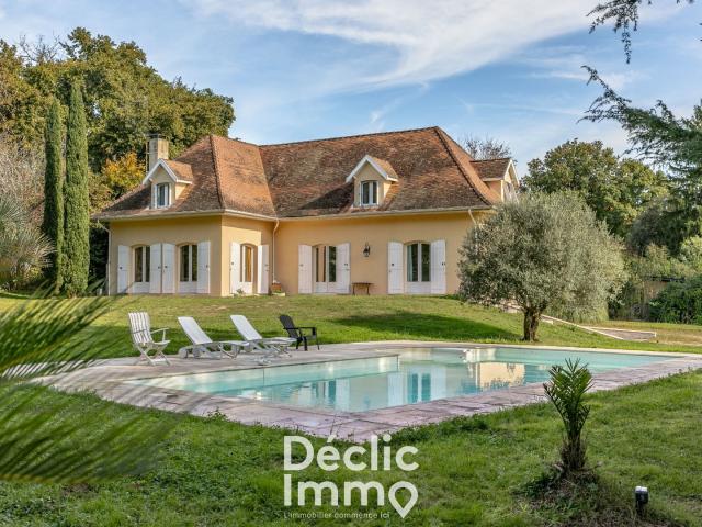 Maison 6 pièces 210 m²