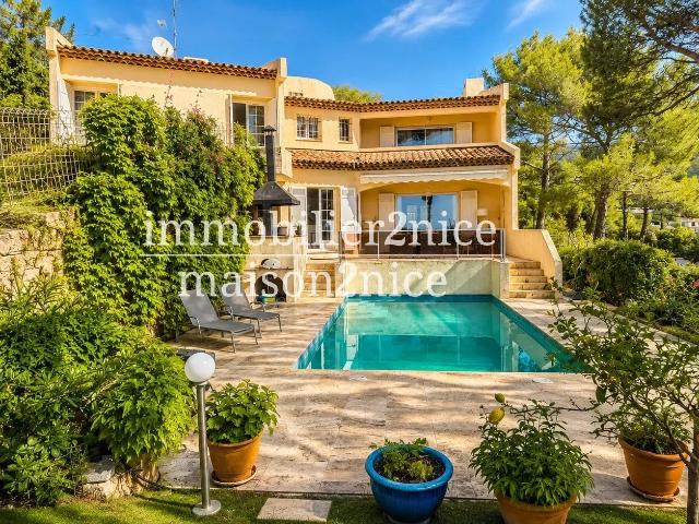 Maison 6 pièces 210 m²