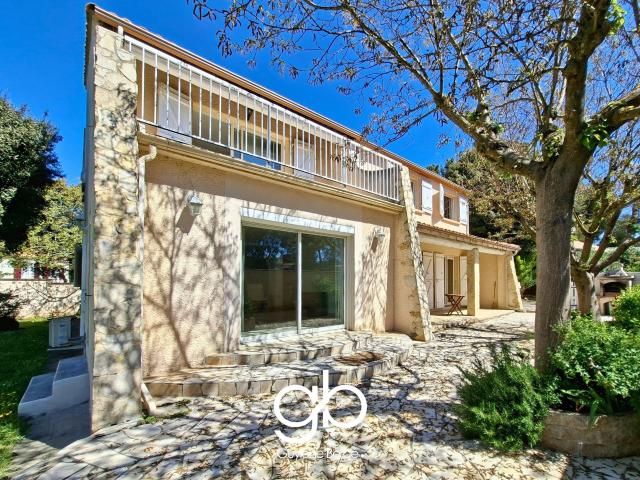 Maison 6 pièces 212 m²