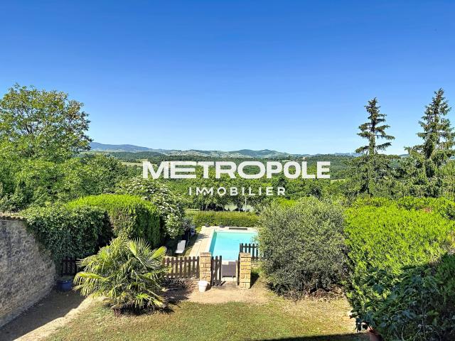 Maison 6 pièces 210 m²