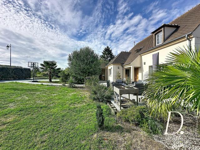 Maison 6 pièces 210 m²