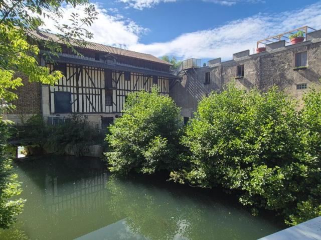 Maison 6 pièces 210 m²