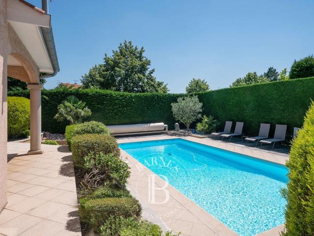 Maison 6 pièces 210 m²