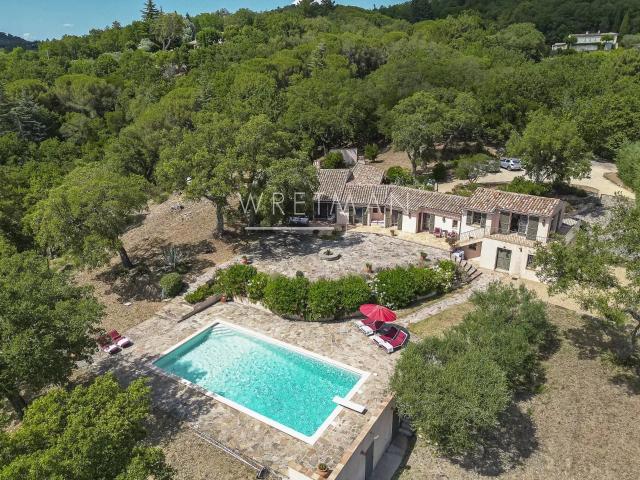 Maison 6 pièces 210 m²
