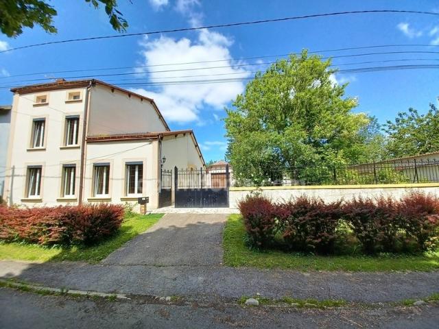 Maison 6 pièces 210 m²