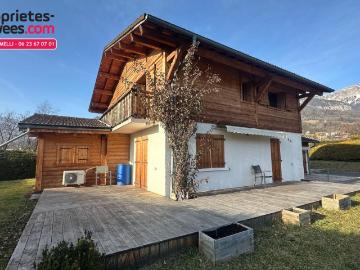 Maison 6 pièces 210 m²