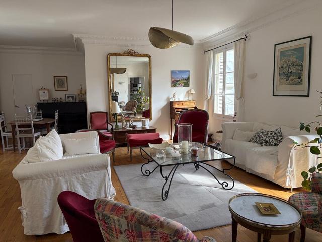 Maison 6 pièces 210 m²