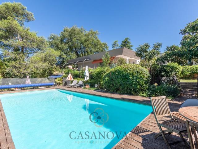 Maison 6 pièces 210 m²
