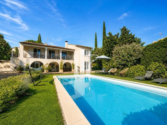 Maison 6 pièces 210 m²