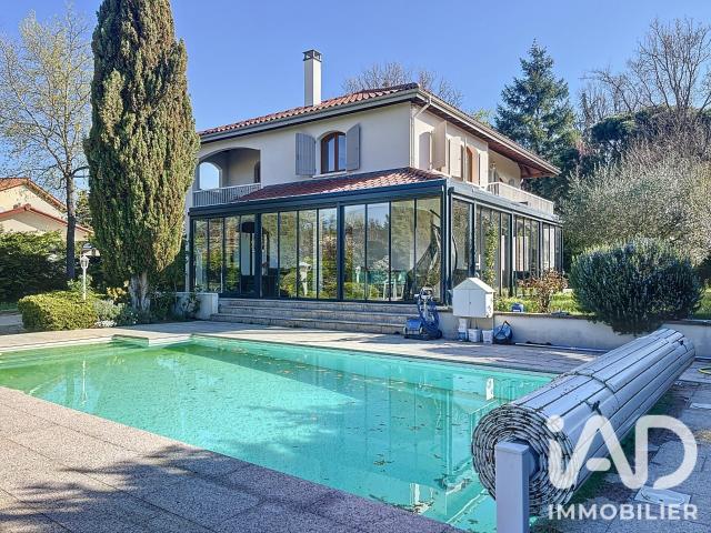 Maison 6 pièces 210 m²