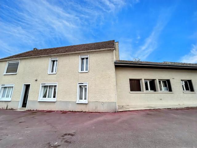 Maison 6 pièces 210 m²