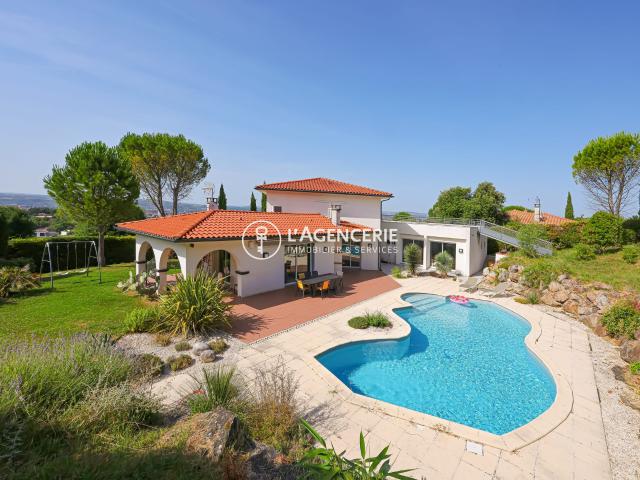 Maison 6 pièces 210 m²
