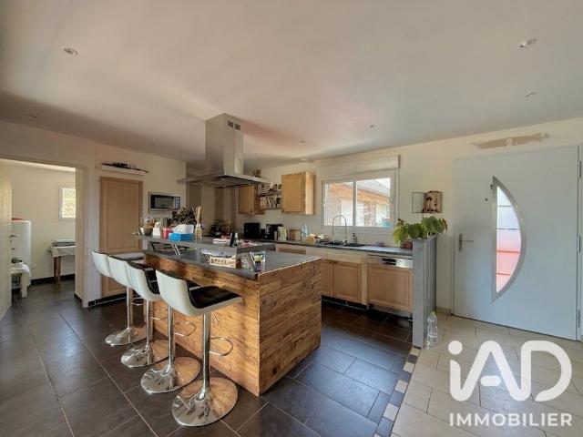 Maison 6 pièces 210 m²
