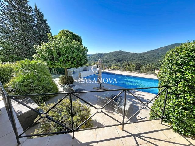 Maison 6 pièces 210 m²