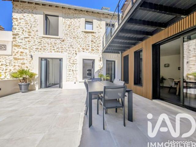 Maison 6 pièces 210 m²