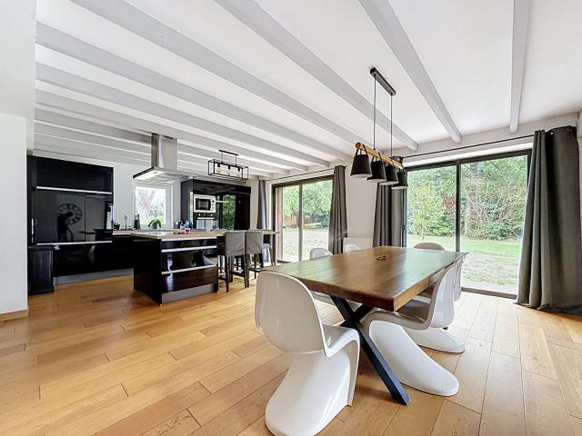 Maison 6 pièces 211 m²