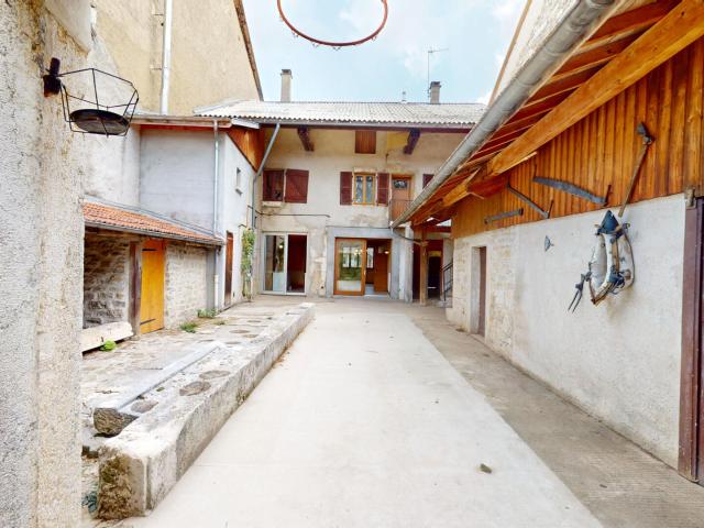 Maison 6 pièces 211 m²