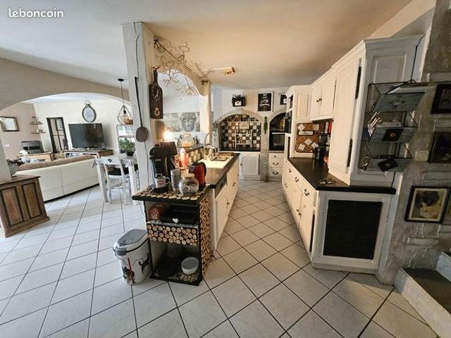 Maison 6 pièces 200 m²