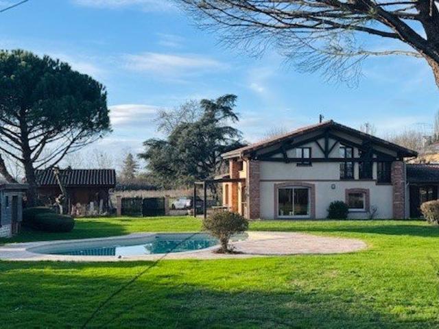 Maison 6 pièces 211 m²