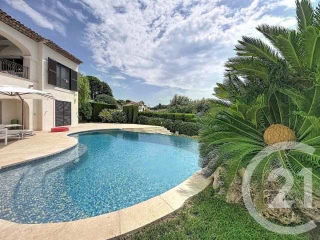Maison 6 pièces 211 m²