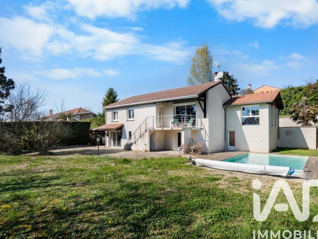 Maison 6 pièces 211 m²