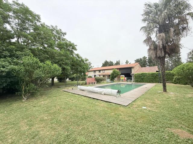 Maison 6 pièces 211 m²