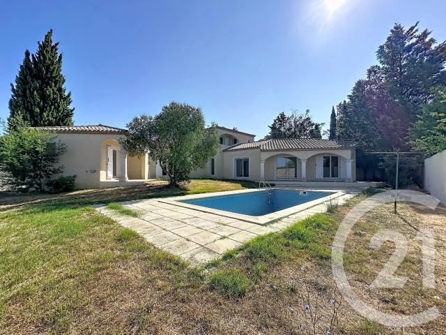 Maison 6 pièces 212 m²